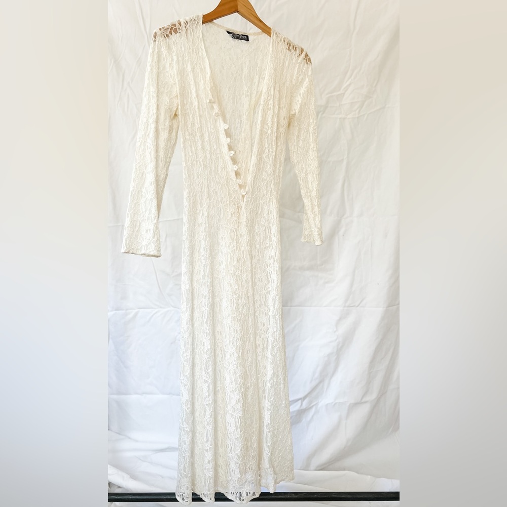 Vintage lace midi dress. Size small/medium